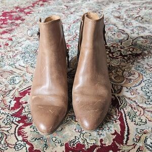 Elegant Tan Ankle Boots